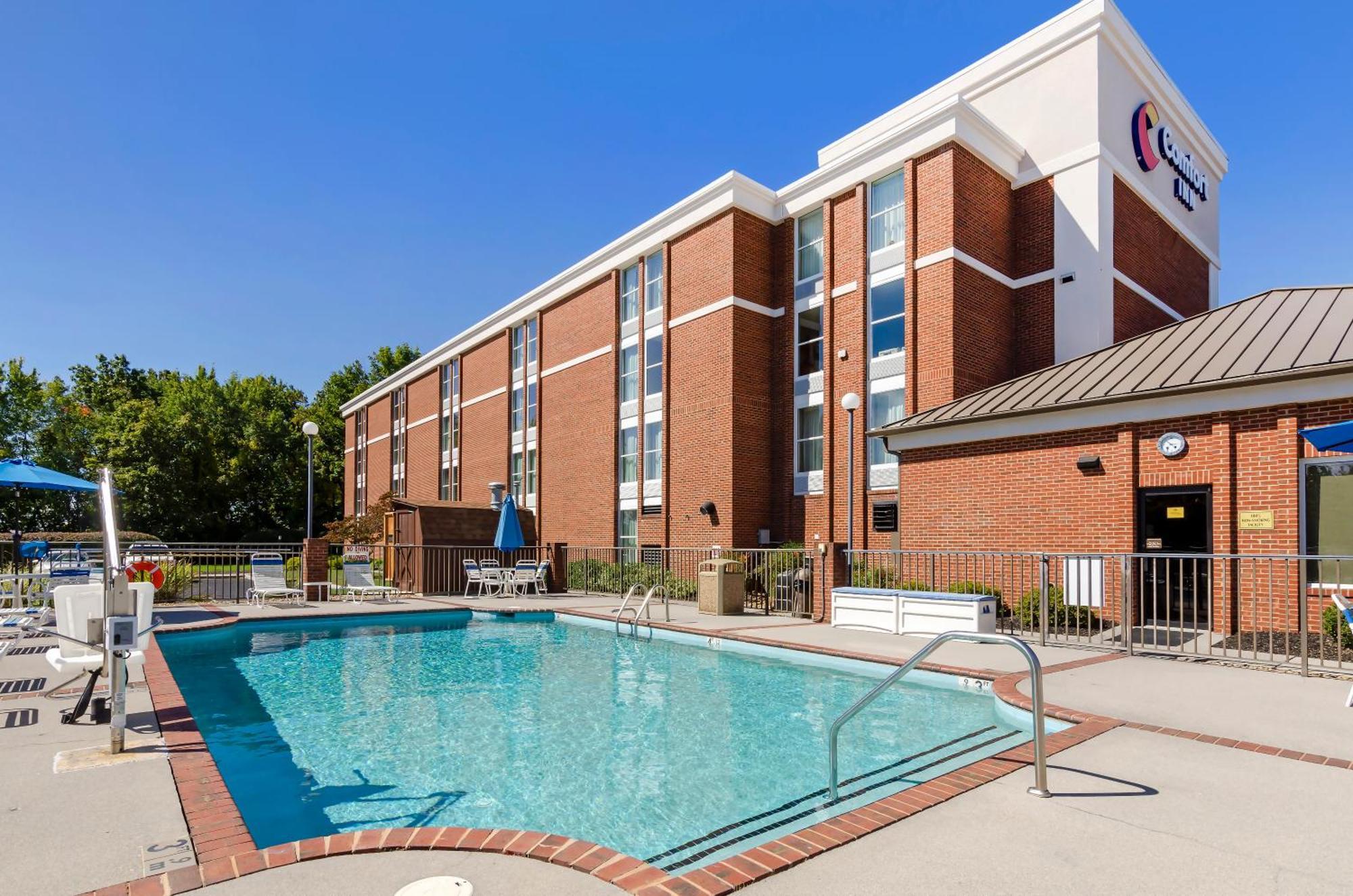 Comfort Inn Blacksburg University Area Exteriör bild